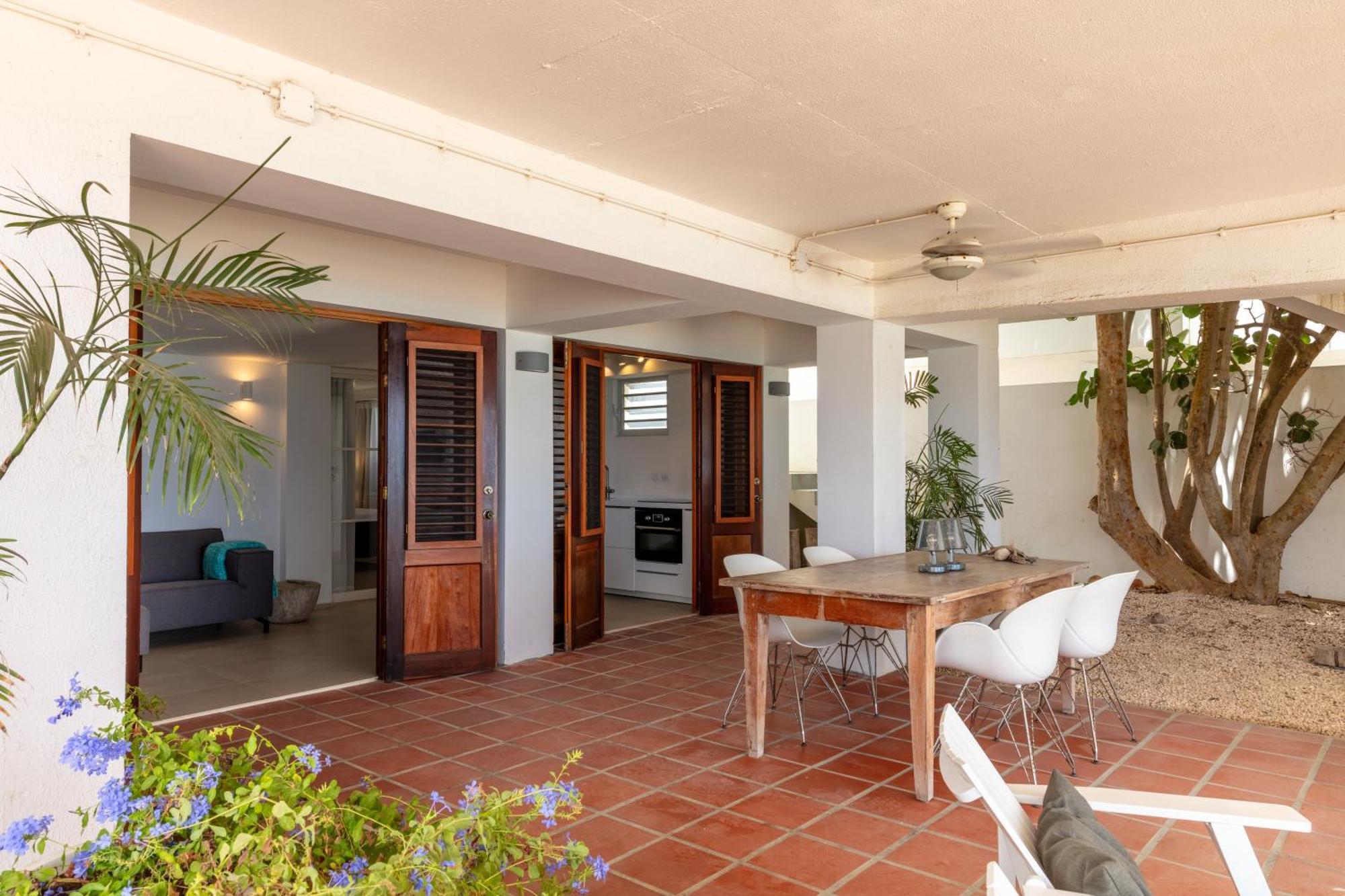 One Ocean Boutique Apartments & Suites Bonaire Playa Room photo