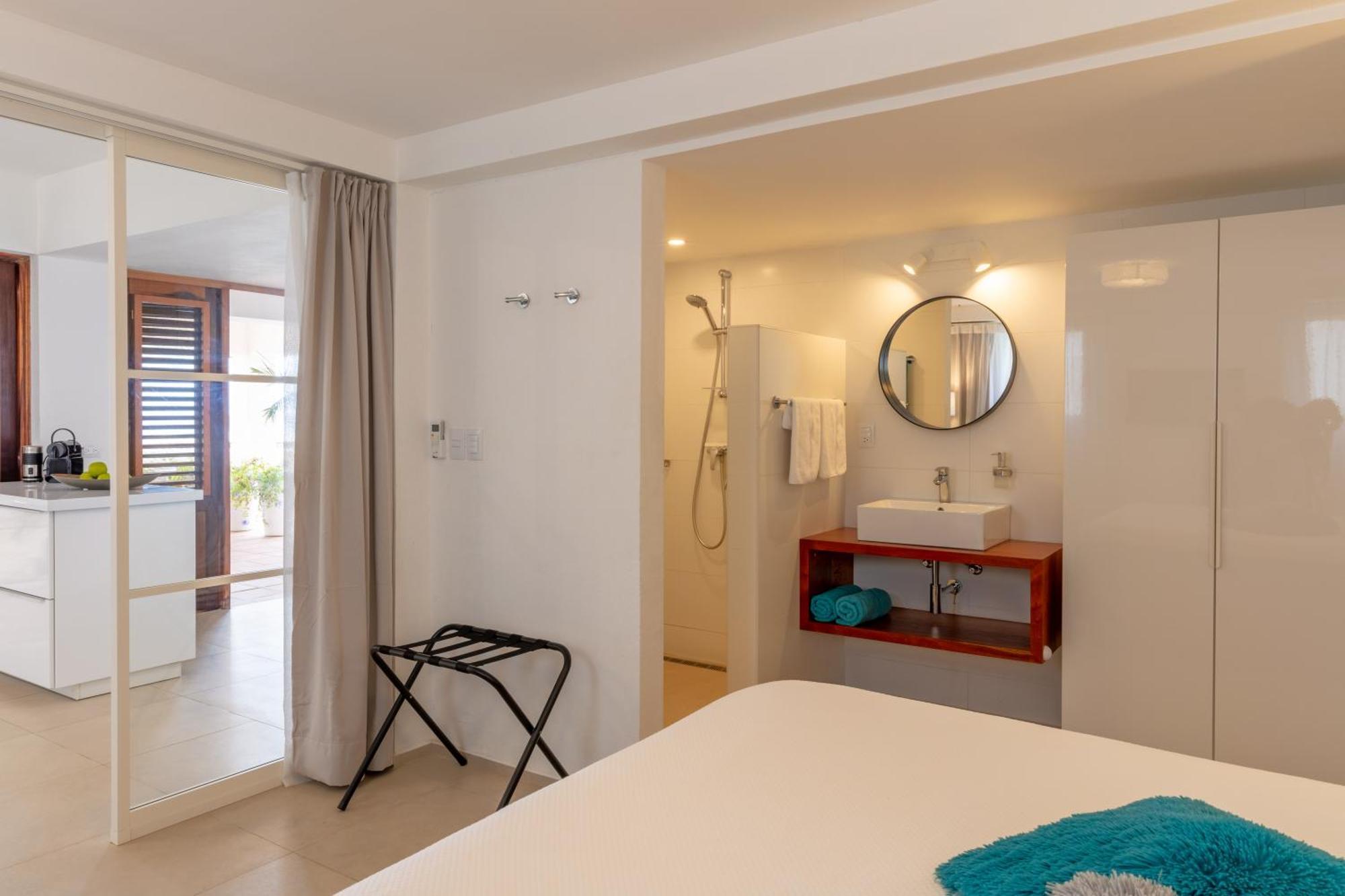 One Ocean Boutique Apartments & Suites Bonaire Playa Room photo