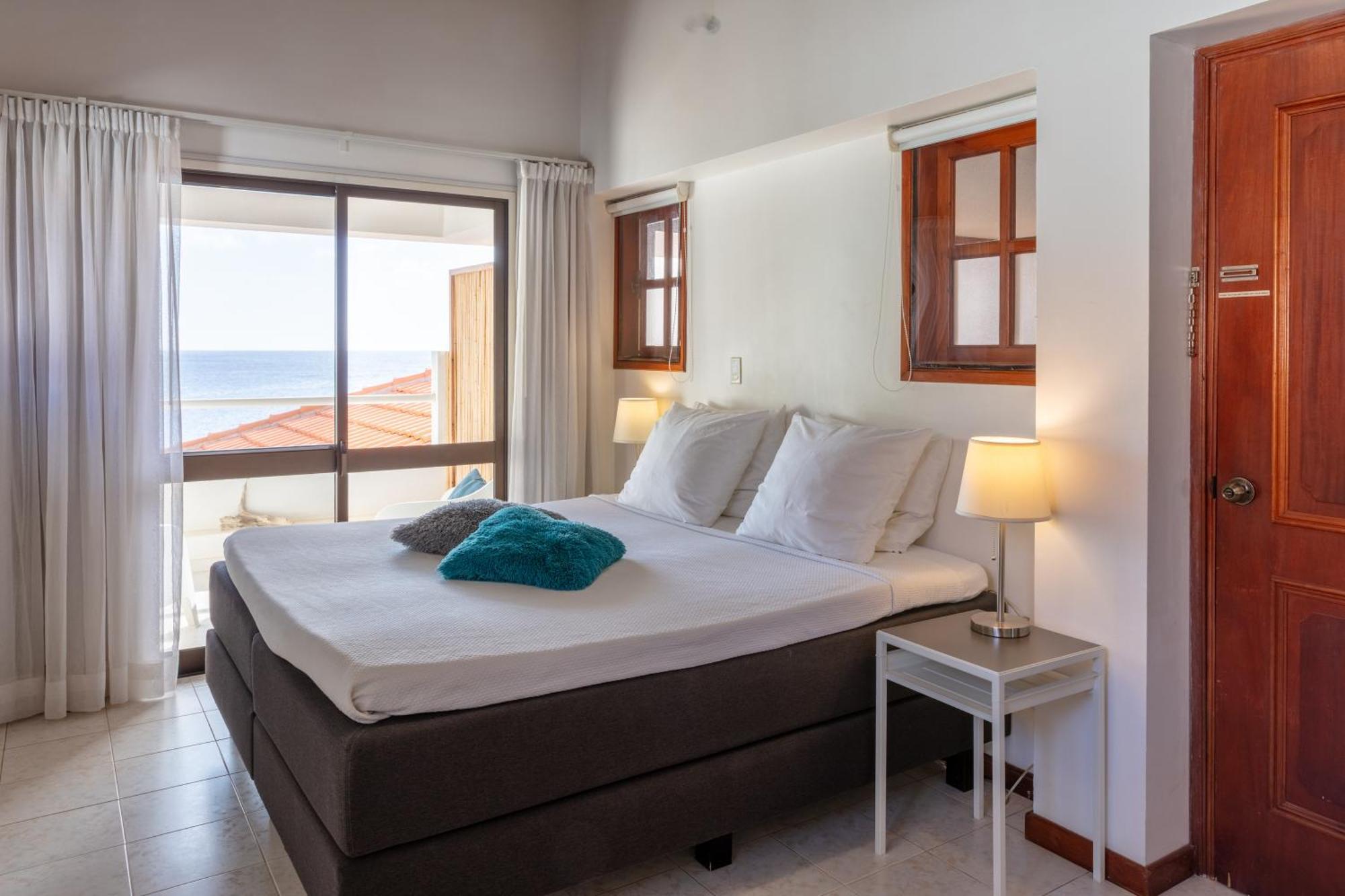 One Ocean Boutique Apartments & Suites Bonaire Playa Room photo