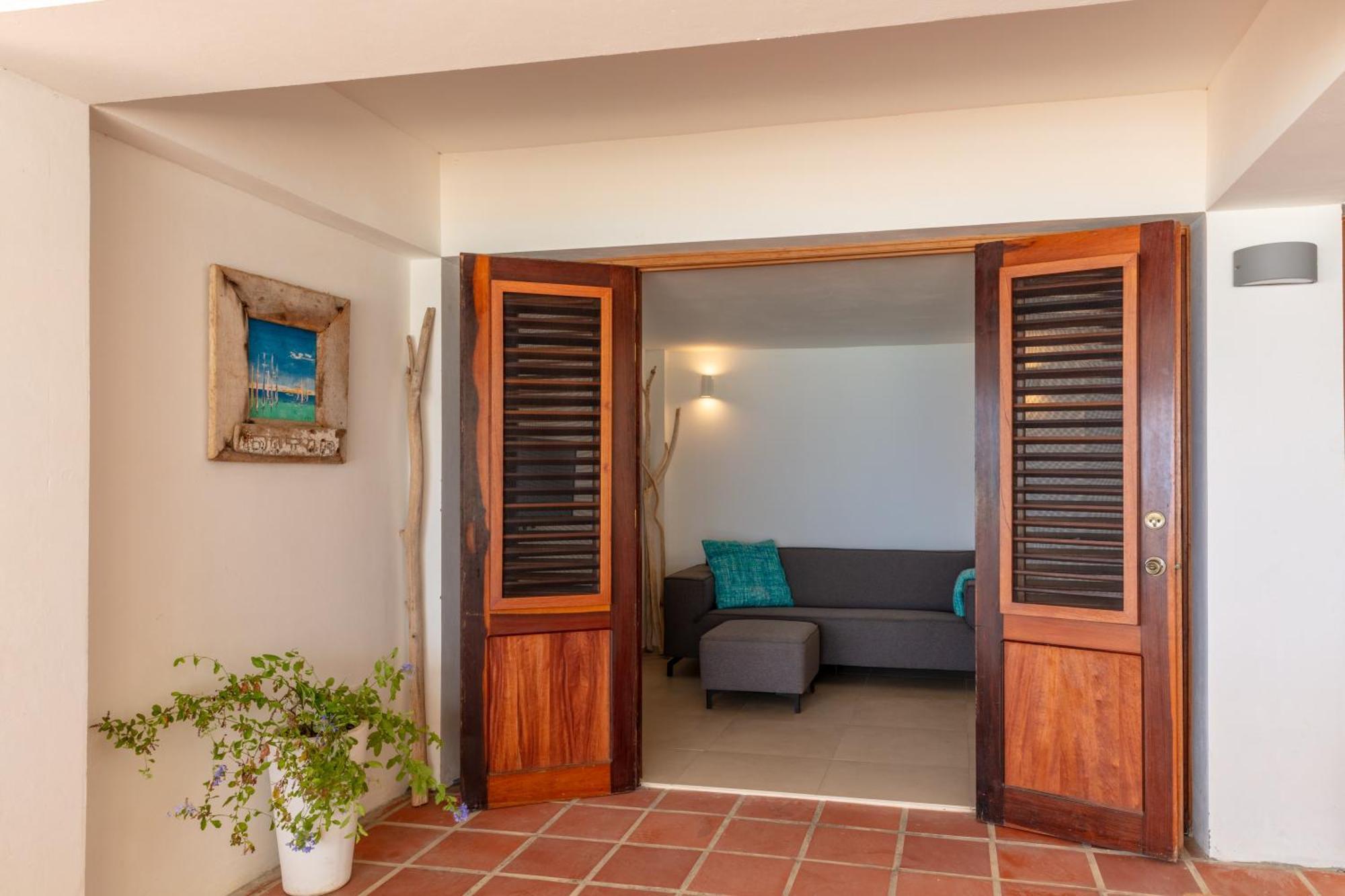 One Ocean Boutique Apartments & Suites Bonaire Playa Room photo