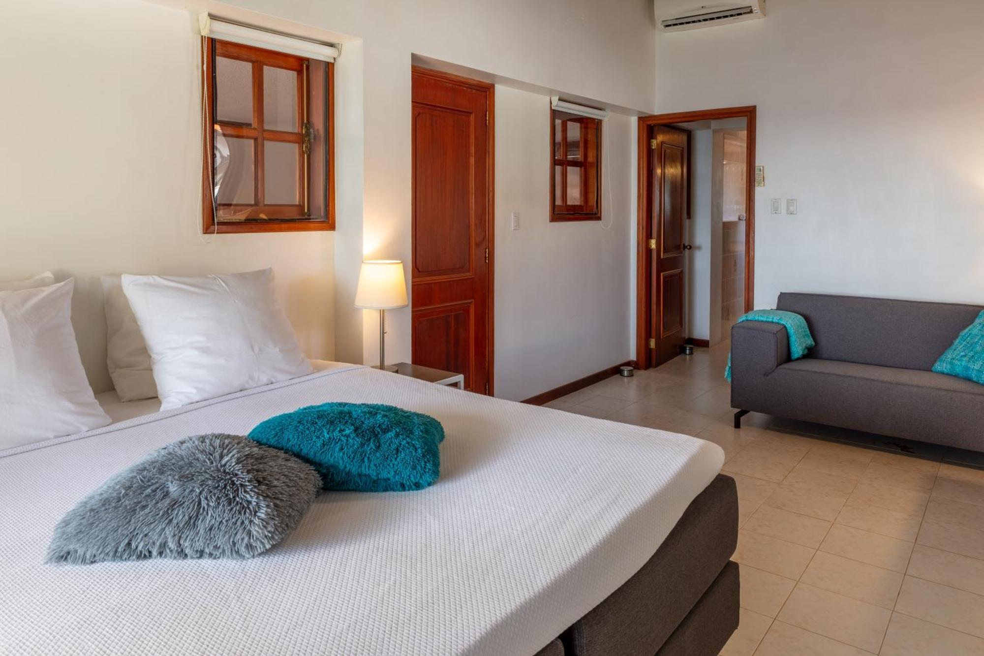 One Ocean Boutique Apartments & Suites Bonaire Playa Room photo