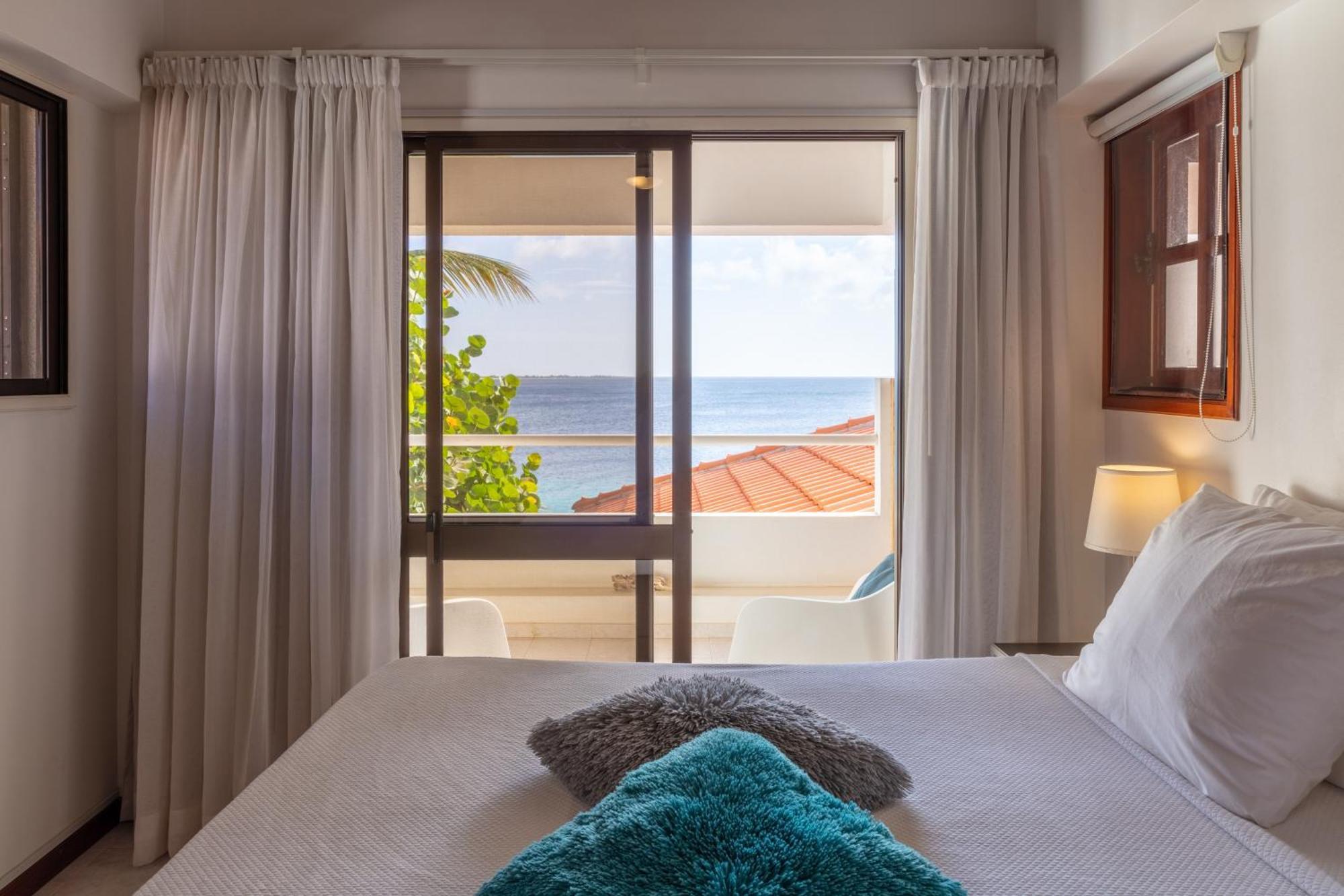 One Ocean Boutique Apartments & Suites Bonaire Playa Room photo
