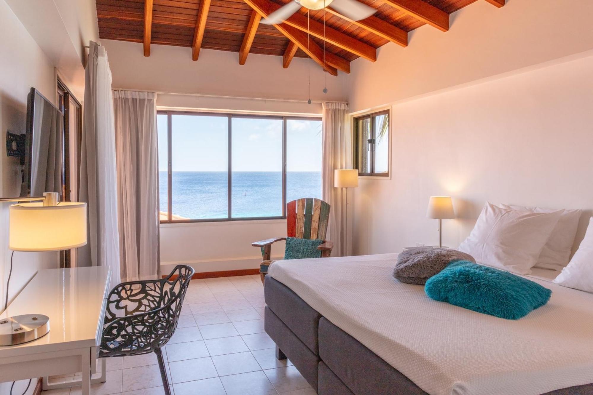 One Ocean Boutique Apartments & Suites Bonaire Playa Room photo